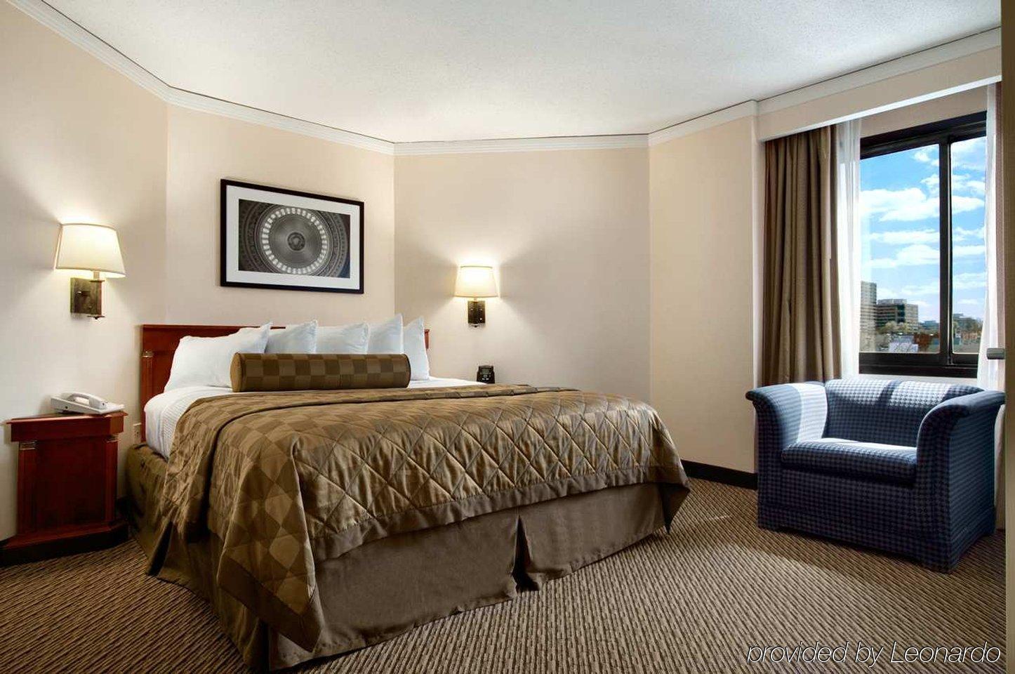 Embassy Suites Tysons Corner Habitación foto